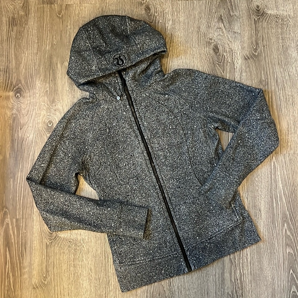 Lululemon zip up hoodie 6